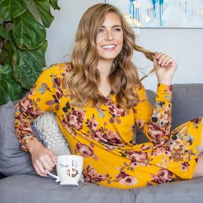 Lounge-Kleid | Senf Floral für den Großhandel von Rogue Society Apparel®️