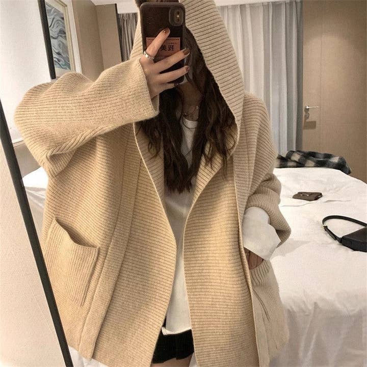 Cardigan lavorato a maglia con cappuccio spesso in tinta unita per la vendita all'ingrosso da parte di UZ Wholesale Store