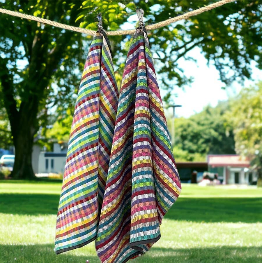 Rune-Jakobsen Design - Wholesale Theedoek - 'Colorful' - katoenen theedoek met kleurrijke vierkantjes1