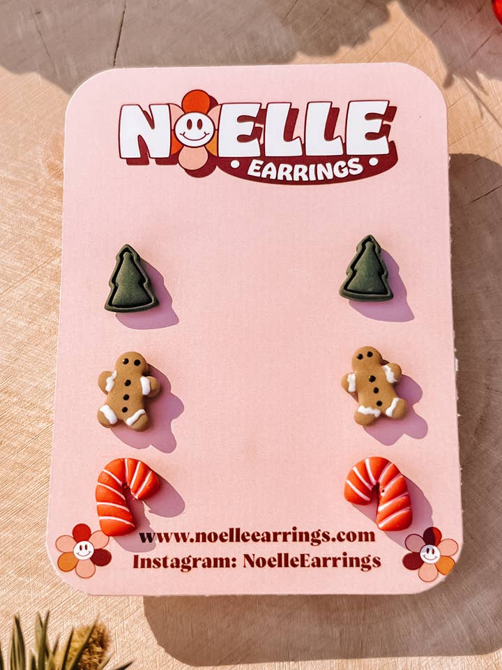 Confezione di orecchini natalizi in argilla a forma di bastoncino di zucchero in pan di zenzero per la vendita all'ingrosso da parte di Noelle Earrings