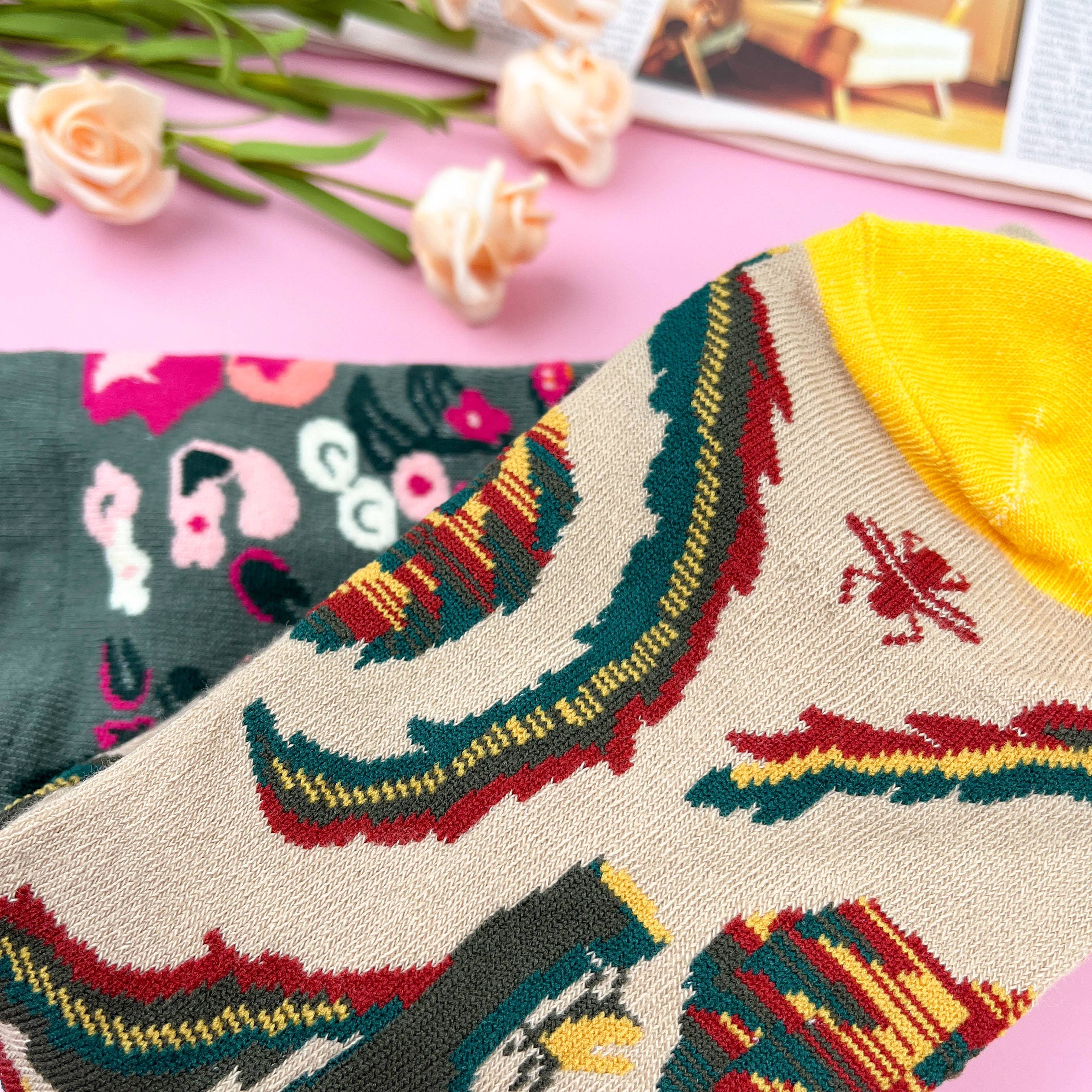 mildstyles – Großhandel Socken – Damen – Modische Vintage-Socken mit Blumenmuster in der Mitte der Wade6