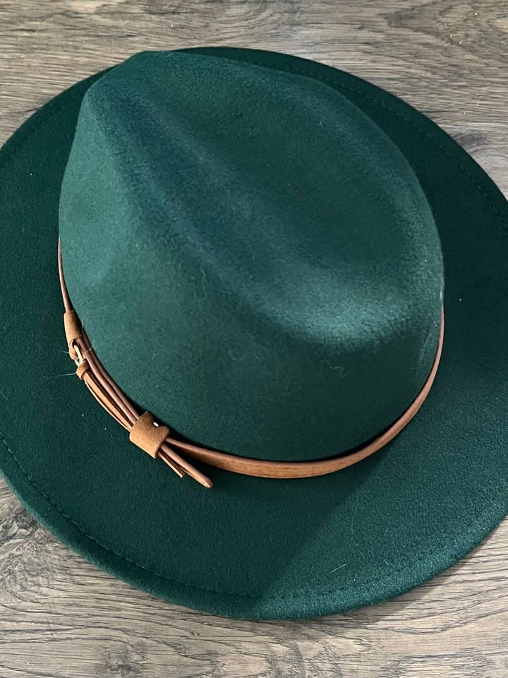 Fox & Fable - Vegan Felt Wide Brim Hat - Emerald - Plain for wholesale by Witchwood Bags