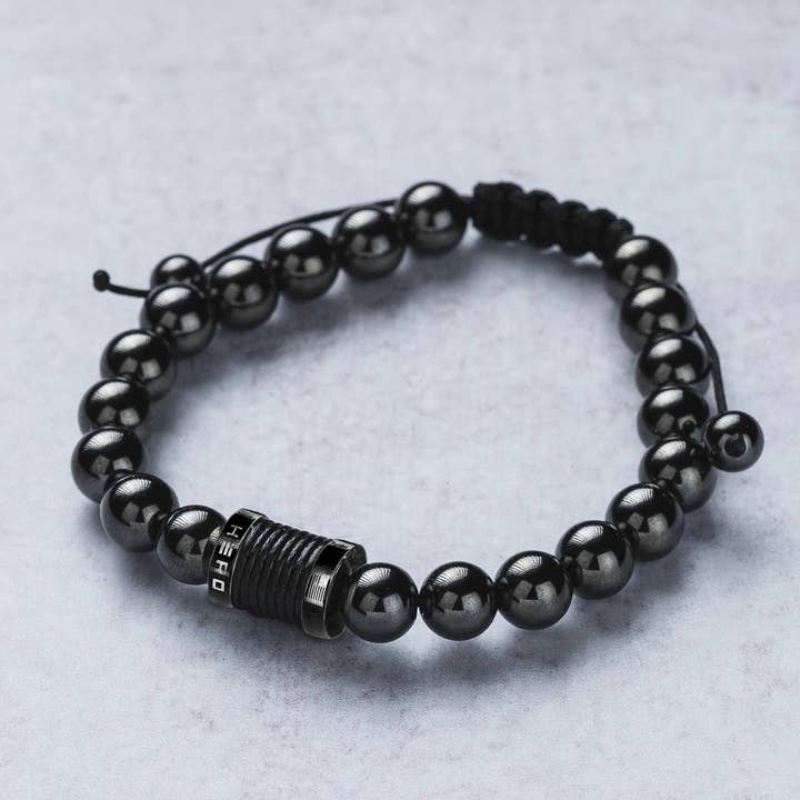 00 Buck Magnetische Hematiet Titanium Armband: Helpt Veteranen Koppelen Aan Een Hulphond Of Asielhond - Faire voor wholesale door The Hero Company