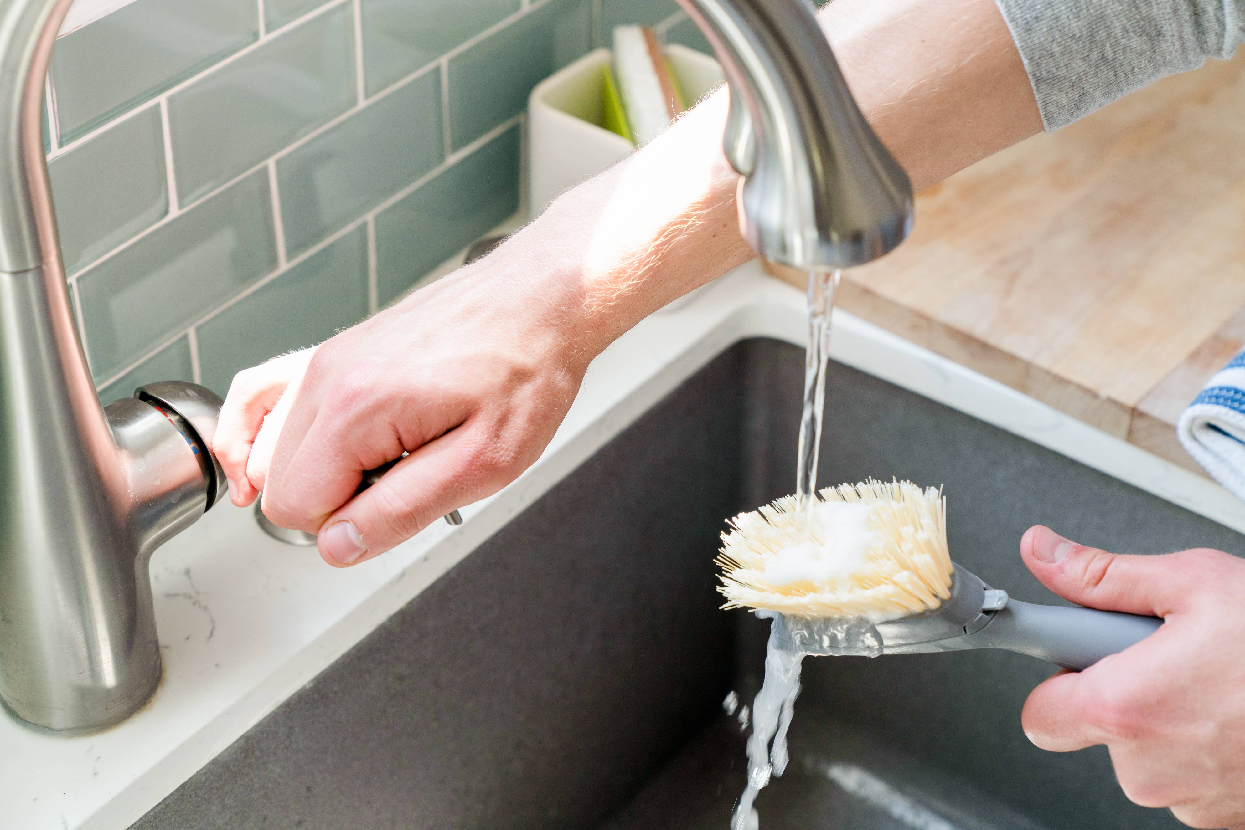 Full Circle Home - EU - Wholesale Cleaning Brush - FOMO - Foam-Dispensing Dish Brush Refill4