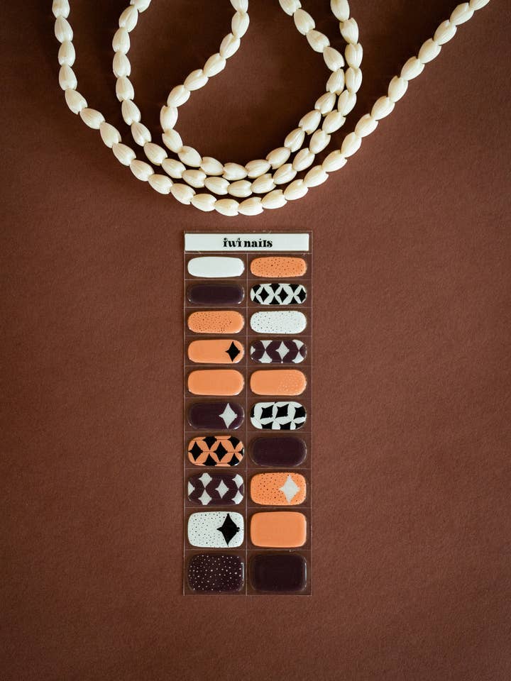 PROWLANU X IWI NAILS : HIHIMANU pour la vente par Iwi Nails