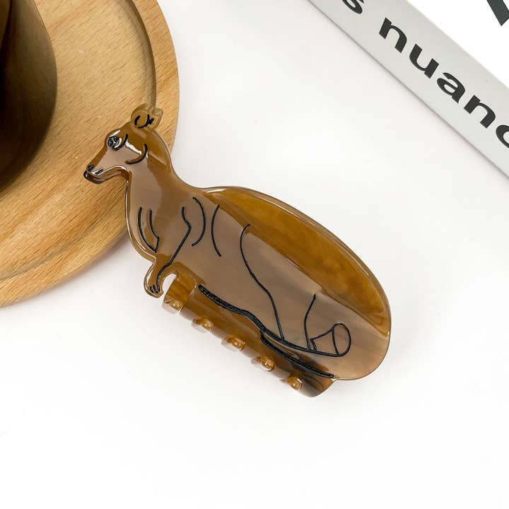 Brown Kangaroo Claw Clip, Animal Hair Clips and other Purchase Wholesale kangaroo. Free Returns & Net 60 Terms on Faire trending on Faire.