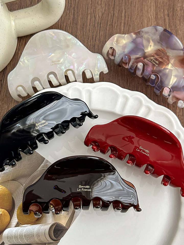 Pince à cheveux vintage en acétate de taille moyenne DP25B968 pour la vente par Dipped Shop