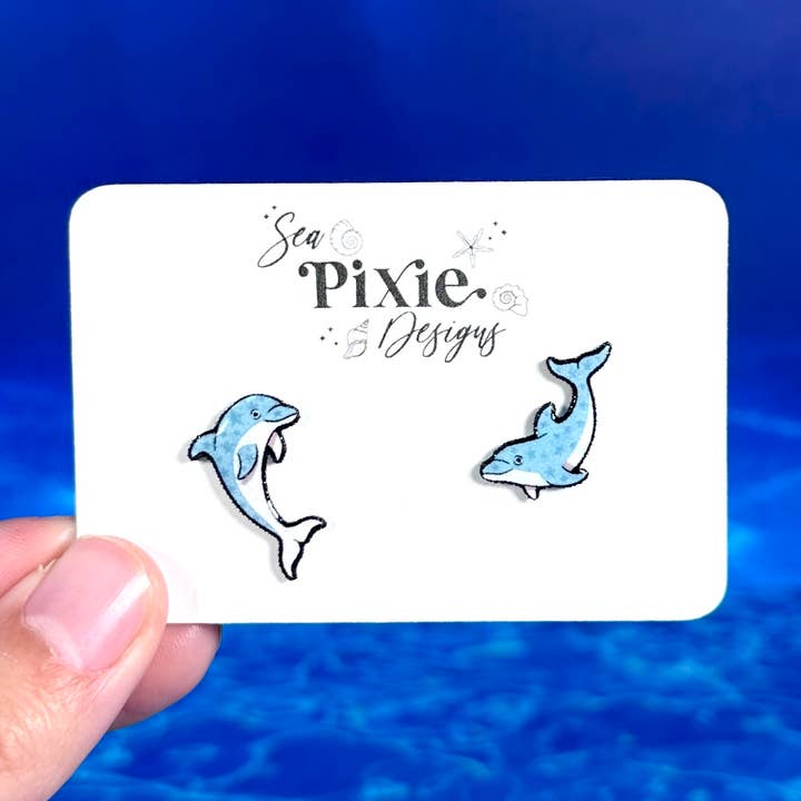 Speelse Dolfijnen Oorbellen, Kust & Lichtgewicht voor wholesale door Sea Pixie Designs