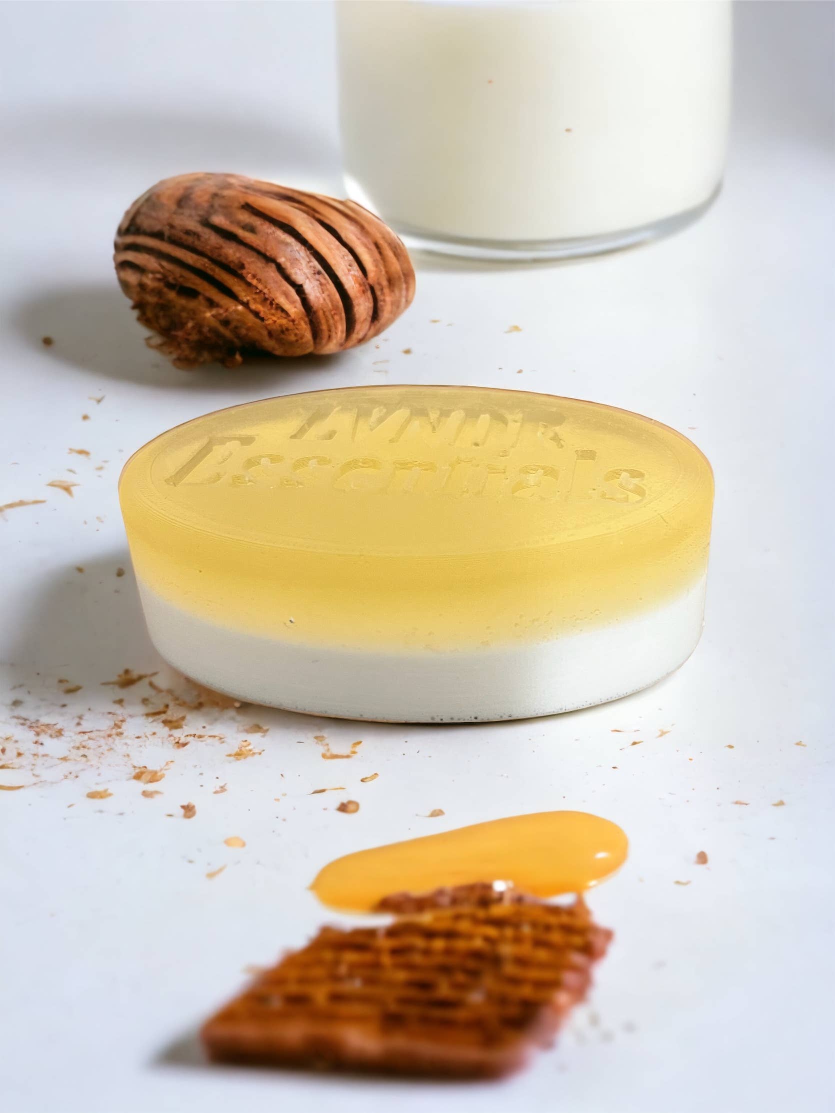 LVNDR Pure Essentials - Vente Pains de savon - Savon au lait de chèvre et au miel1