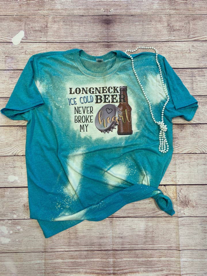 Gebleekt shirt met lange hals Ice Cold Beer voor wholesale door Cute As A Rustic Button