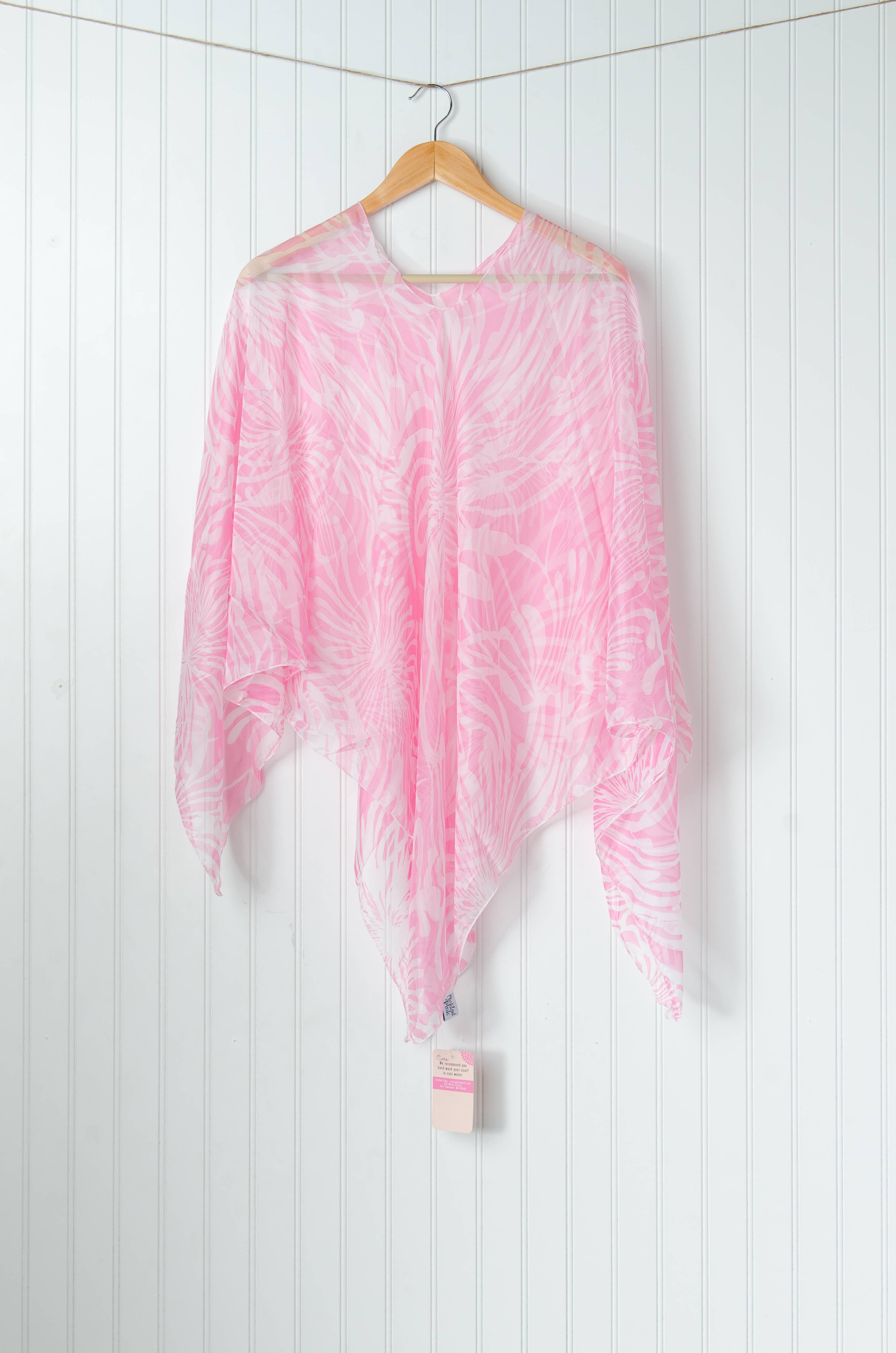 Chloe & Lex - Wholesale Poncho - Women's - Abstract Lightweight Floral Poncho2