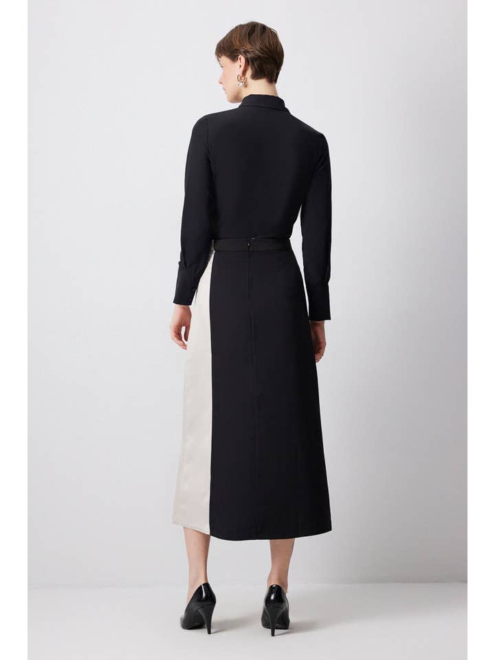 Black Two-Tone Contrast Wrap Midi Skirt
for wholesale on Faire3