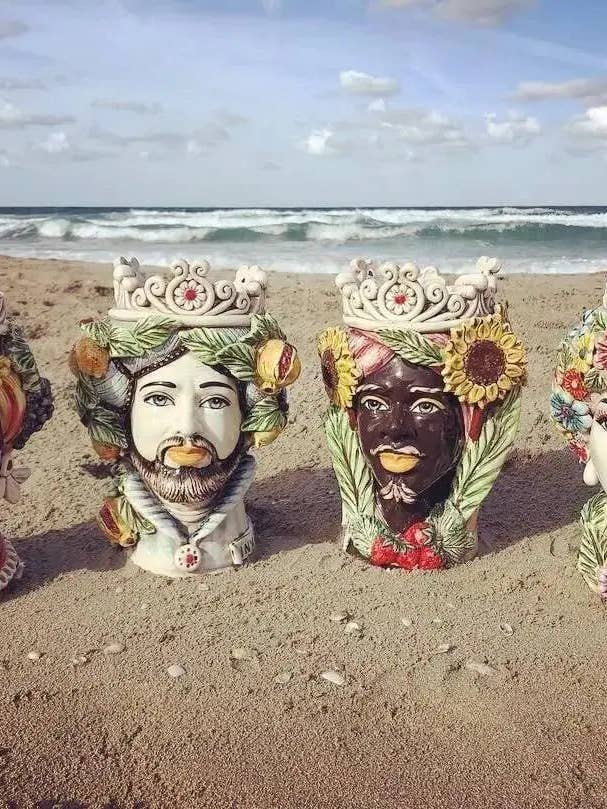 Teste di Moro «4 Stagioni» keramik från Caltagirone, handgjord, 30 cm hög, 20 cm bred för wholesale av DD Ceramiche Siciliane