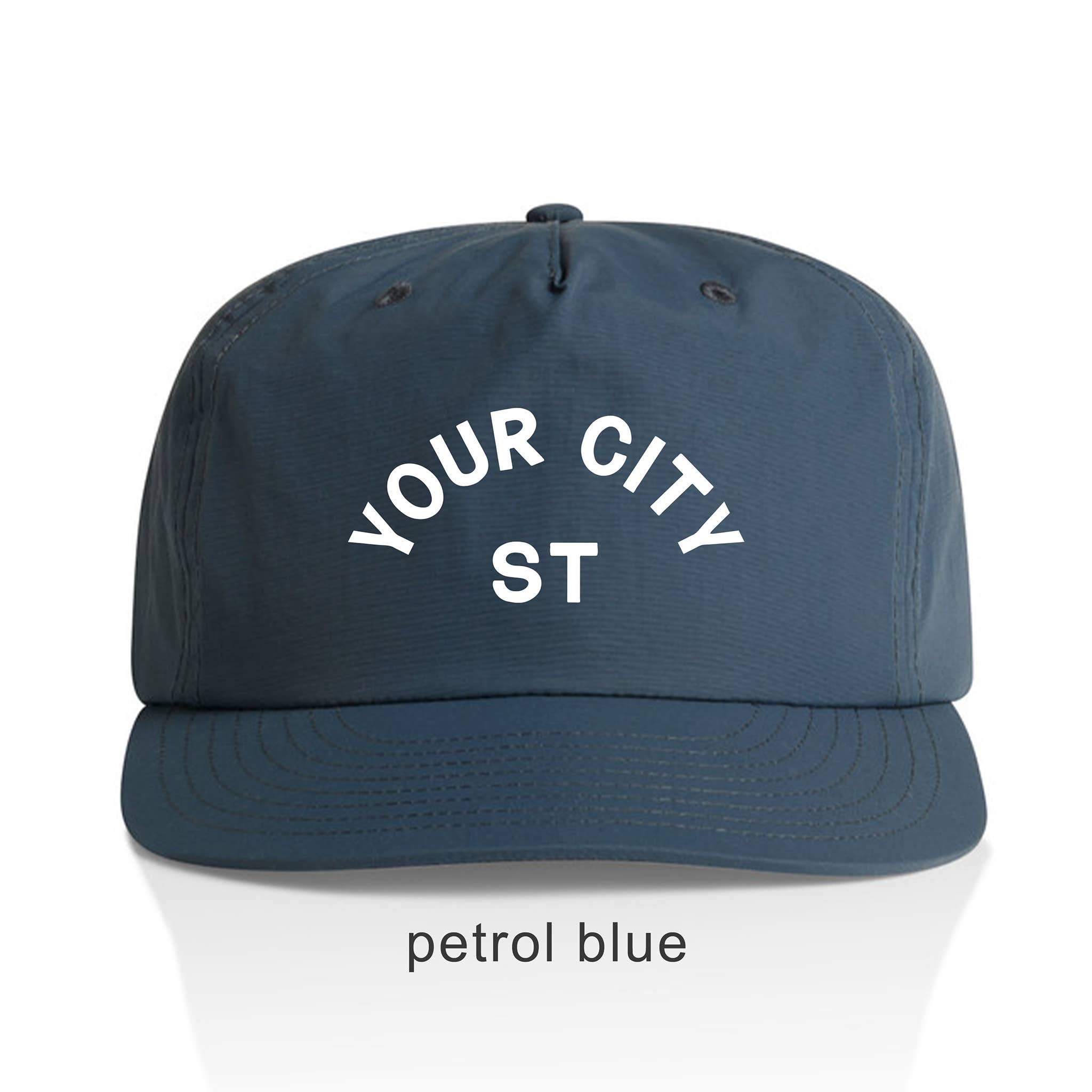 Endless August Supply Co. – wholesale Keps med platt skärm – Unisex – Anpassad Arch City Nylonkeps | Namn Drop Keps | Stadkeps27