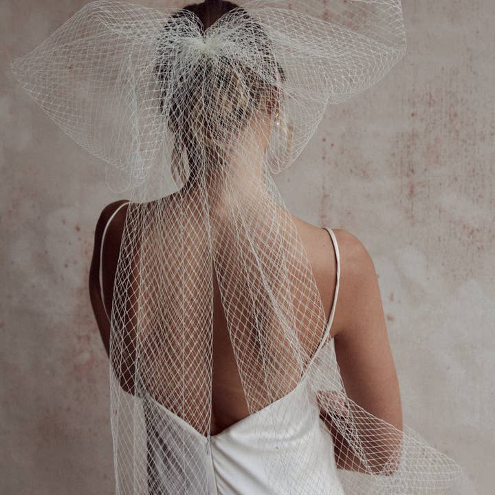 Dove Grey Accessories – Großhandel Schleier – Damen – Tyler Silk Brautschleier mit Schleier, weiß0