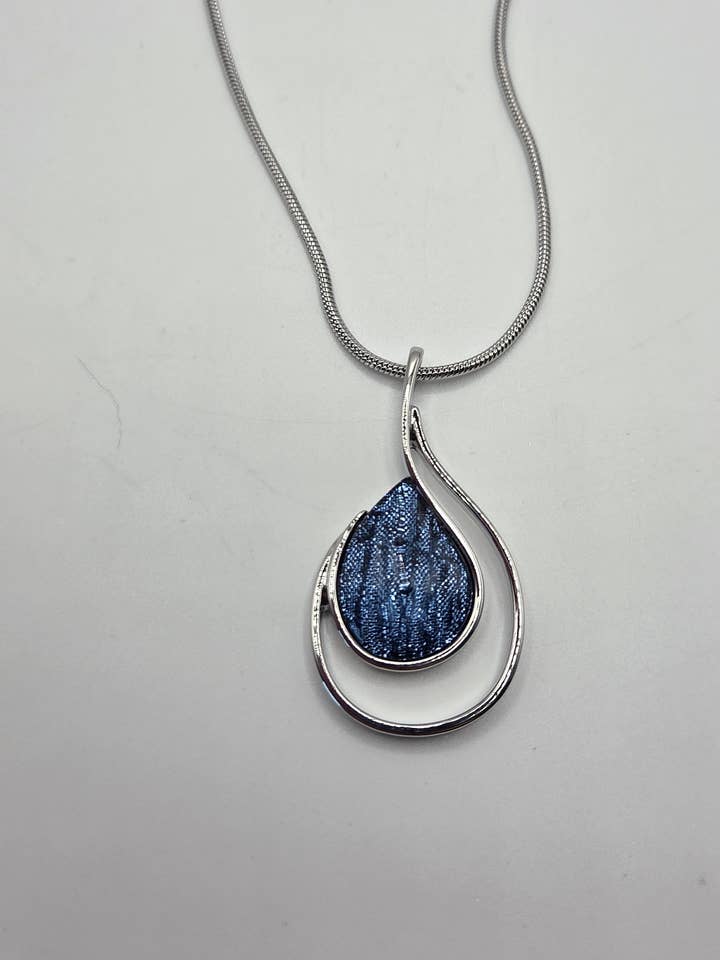 Necklace Blue with a Silver Streak for wholesale by Captiva Blu Jewelry
