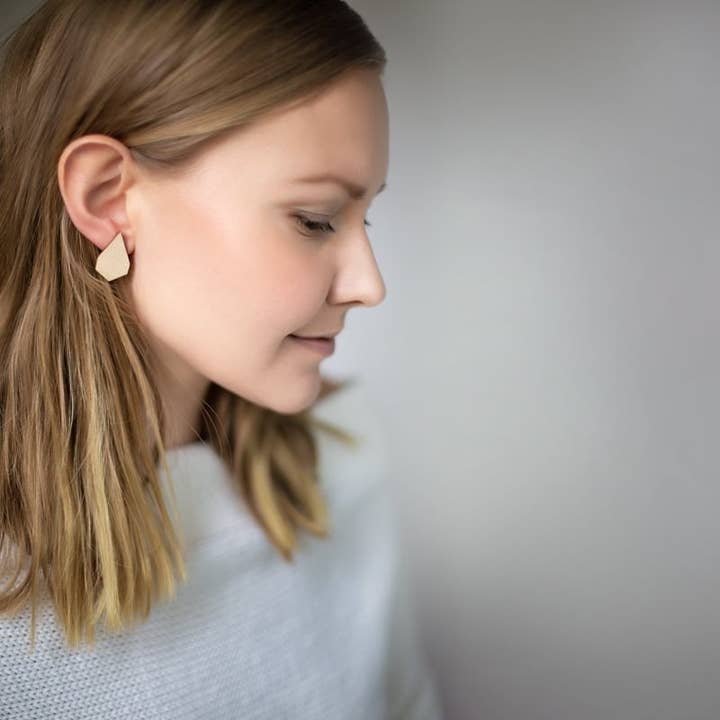 Valona - Wholesale Dangle Earrings - Pilke drop earrings1