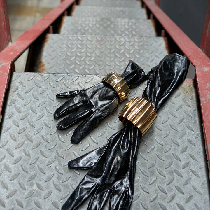 Nubes de Mazapan - Wholesale Cuff Bracelet - 18KT GOLD-PLATED BRASS BANGLE1