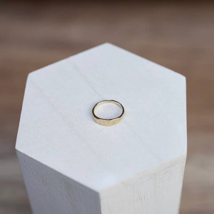 Megan-Marie Jewelry – wholesale Band/Stackad Ring – Black Ring