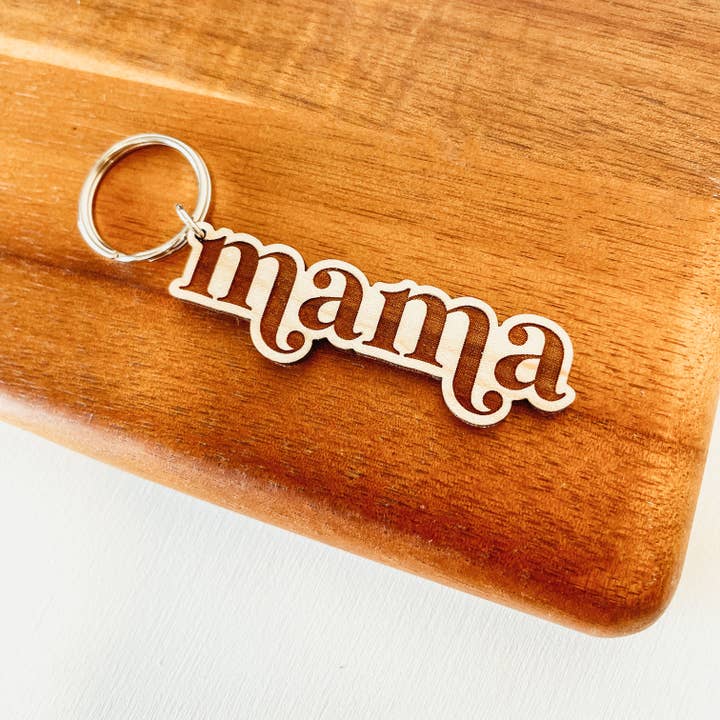 Porte-clés en bois Mama pour la vente par Knotty Design Co.