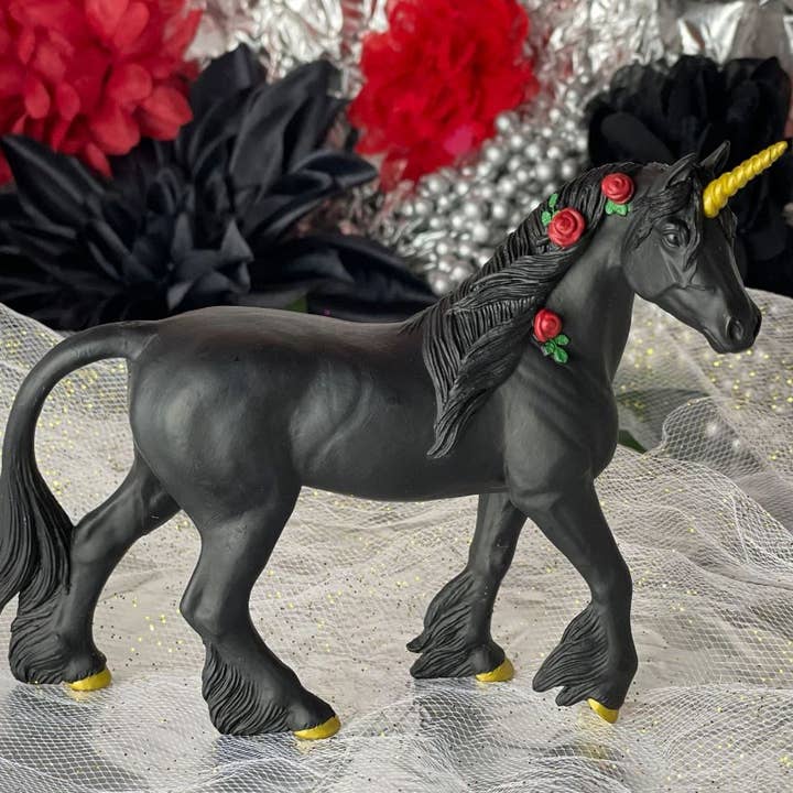 Safari Ltd. - Wholesale Decorative Figurine - Twilight Unicorn - 1007413