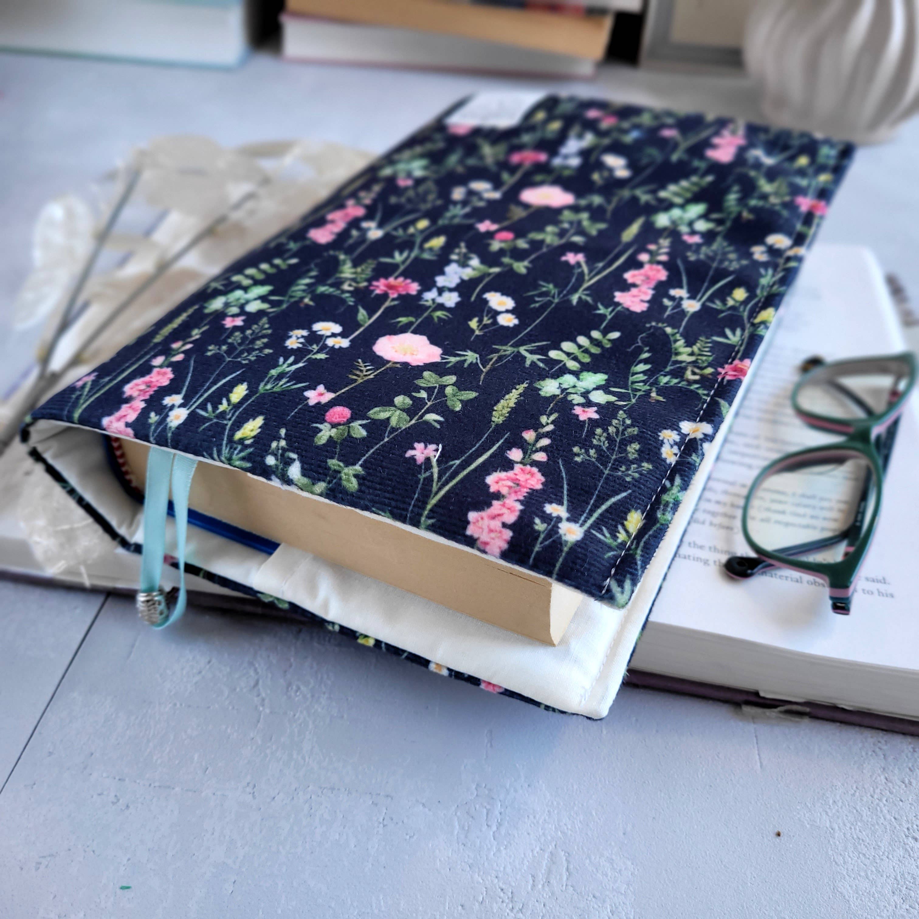 Anegami Bookish Boutique - Wholesale Book Cover - Wild Flower Book Cover1