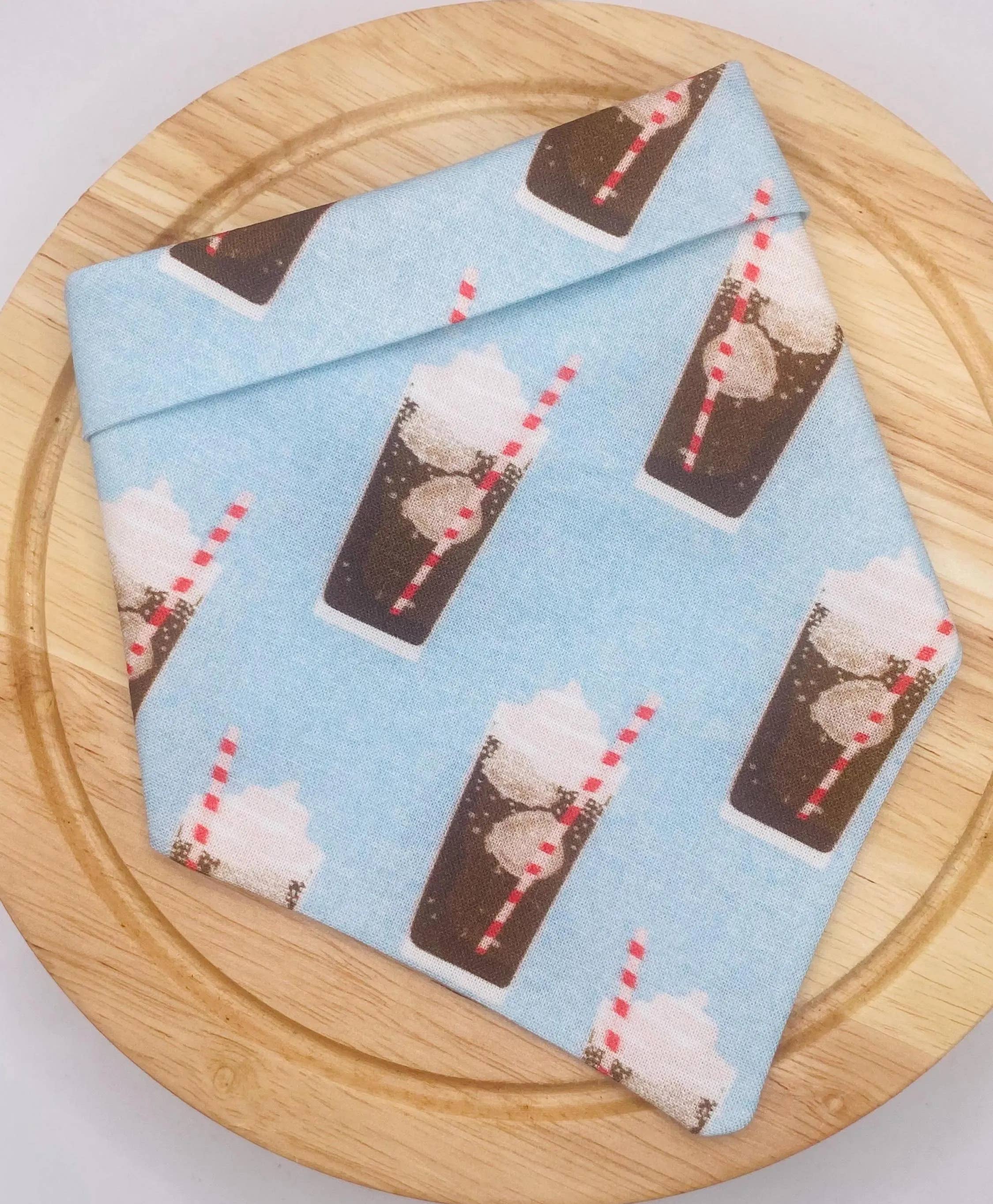 Sandy Pup Designs – wholesale Bandana - Hund – Hundhalsduk, Rotöls Hundhalsduk, Läskhundhalsduk, Dryck