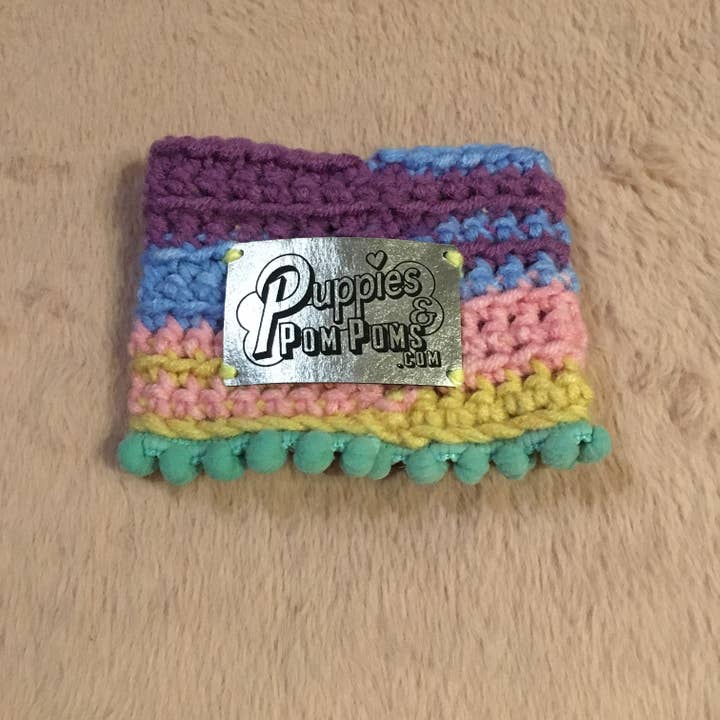 Mintfarbener Pastell-Häkel-Snood / Buff für den Großhandel von Puppies & Pom Poms