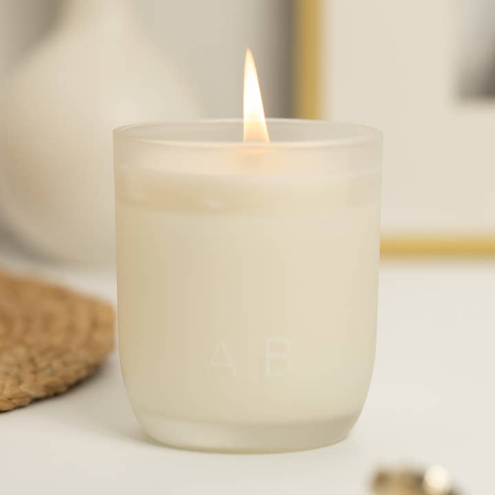 Scented candle - amber, bergamot, vanilla glass jar 200g for wholesale by Arthur Betsy