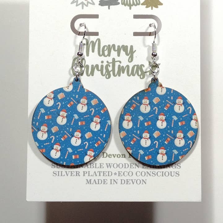 Pendientes de madera con forma de bola, muñecos de nieve, hechos en Devon para venta al por mayor de Devon Fox