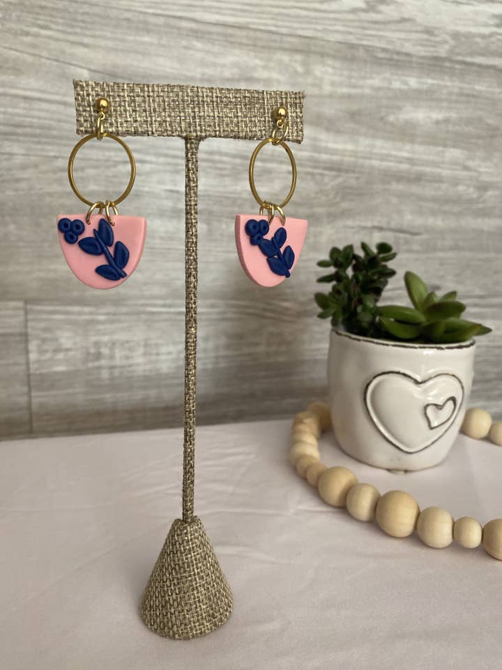 Collection Delia - Simple Elegance pour la vente par Mipta Artistry