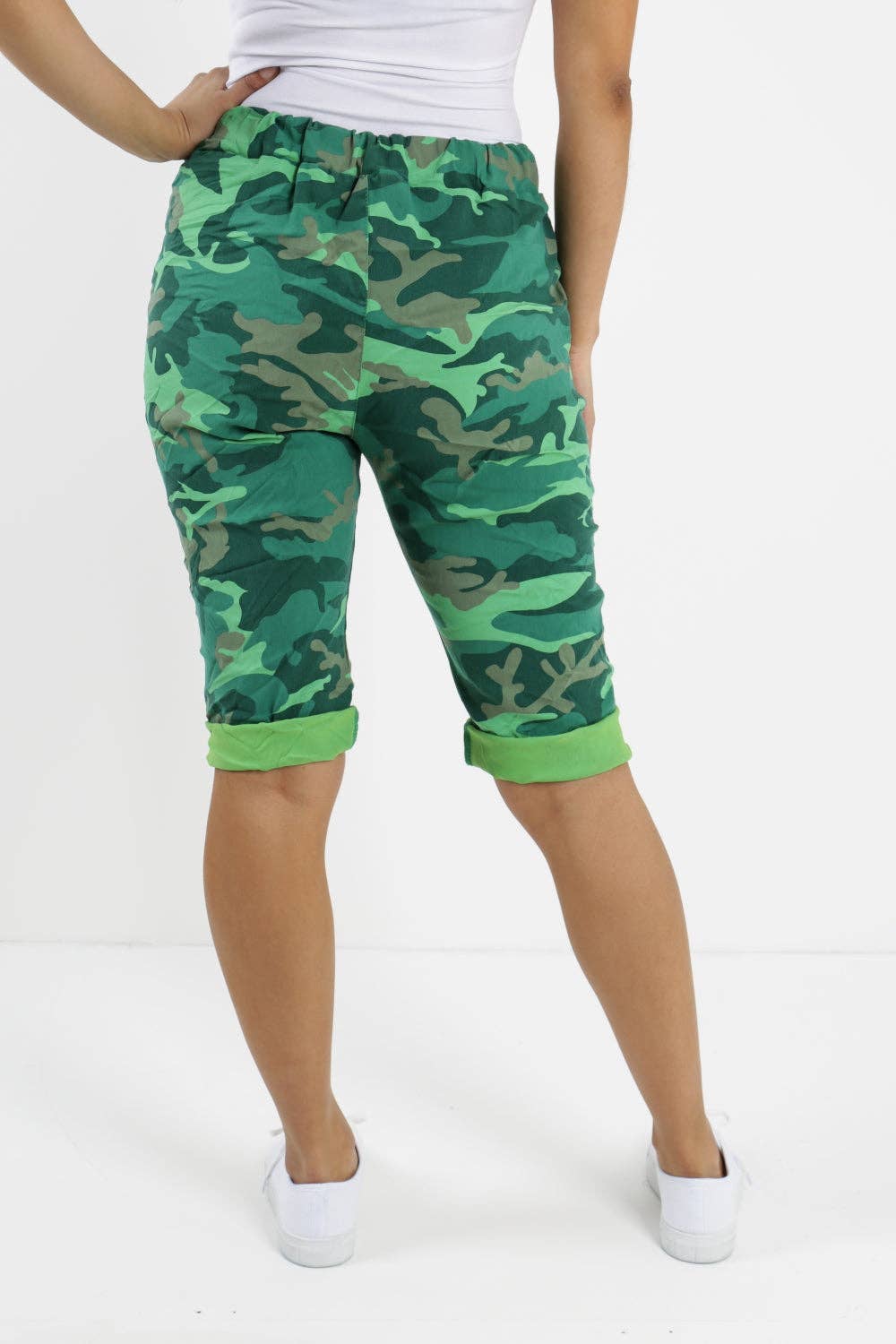 Miss Bold – wholesale Shorts – Women’s – Italian Camouflage Magic Chino Shorts36
