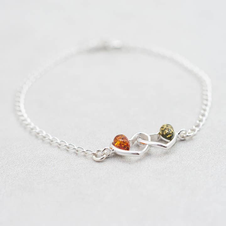 Initialen-Armband in Herzform aus baltischem Bernstein und Sterlingsilber für den Großhandel von Marcin Waryszak