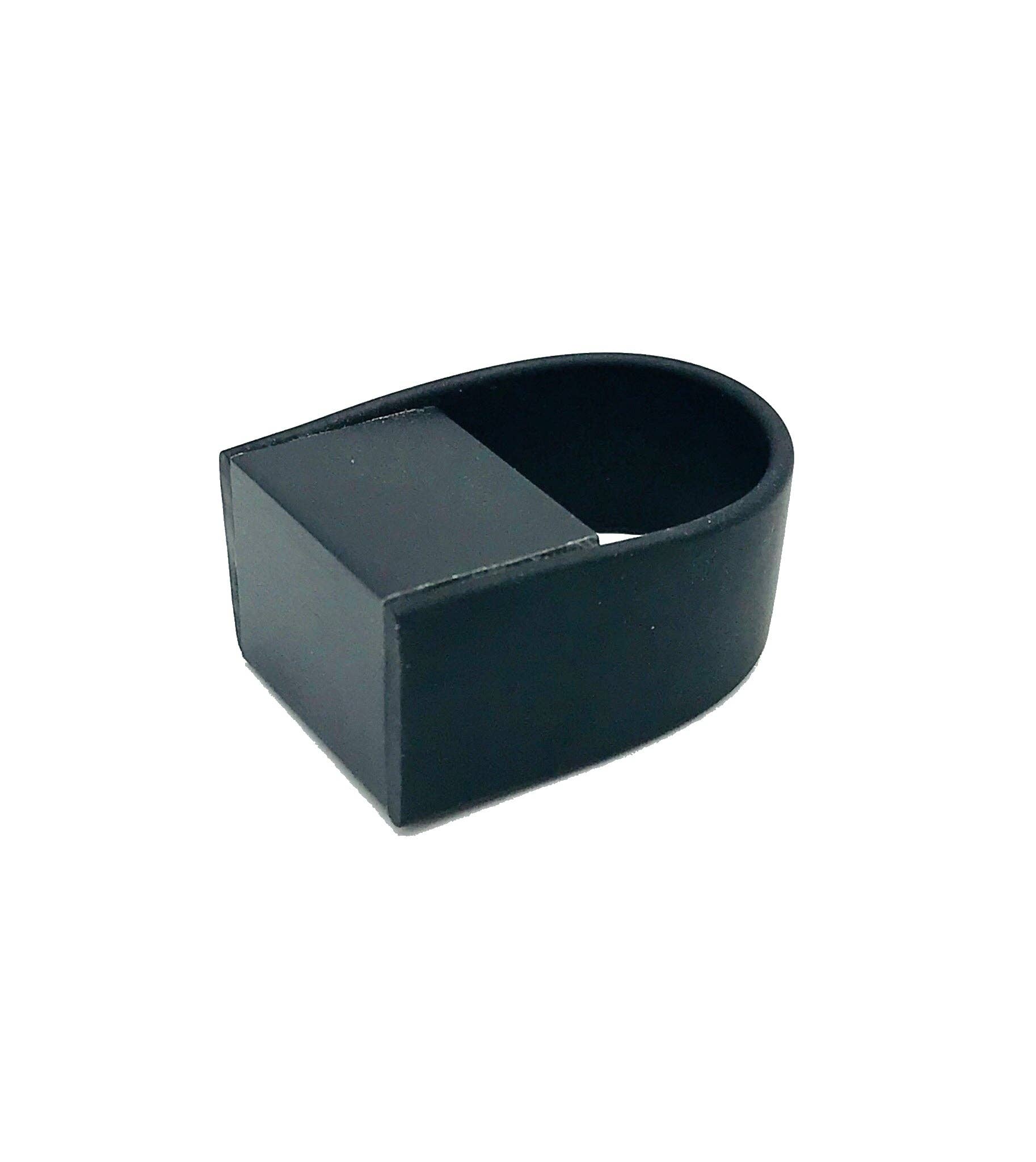 Maison Numero 12 – Großhandel Cocktail-/Statement-Ring – RASA Ring aus Aluminium und Gummi6