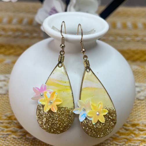 Hawaiian vibes - teardrop for wholesale by WEARABLES BY B LLC