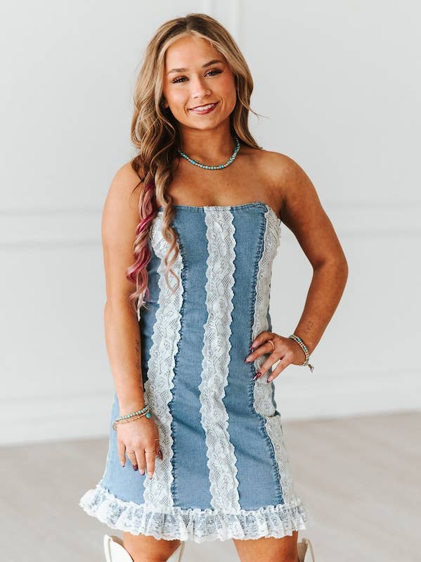 Vestido Corsé de Mezclilla Elástica Sin Tirantes con Detalle de Encaje para venta al por mayor de LUCKY & BLESSED