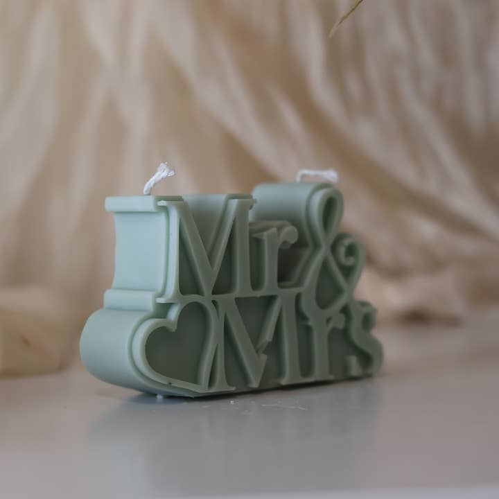 Agaboo Candle - Wholesale Novelty Candle - Mr & Mrs Candle 2.5x4in3