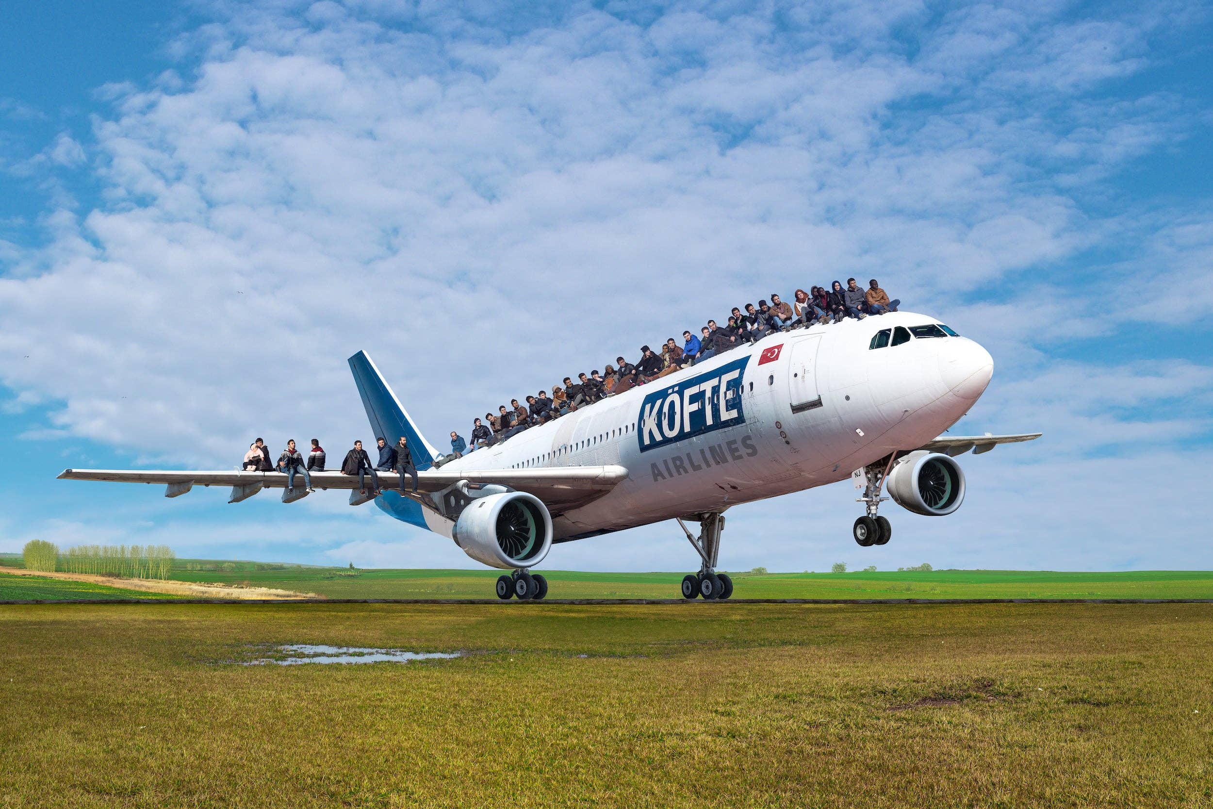 gestalten - Wholesale Politics & Current Events Book - The Art of Protest - Political Art and Activism5