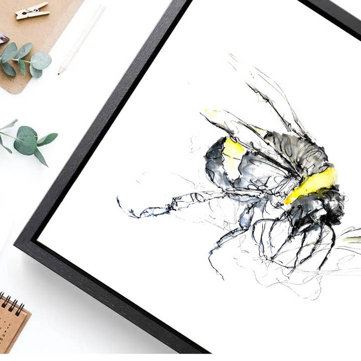 Wendy Laverick – wholesale Art print – Limited Edition Square Canvas Print Bertie the Bumble Bee1