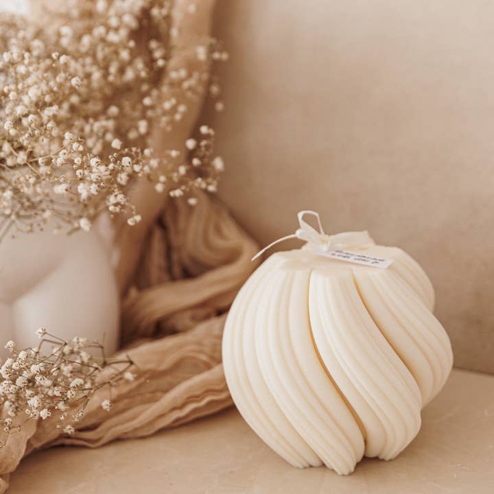 WHIRL Candle for wholesale by Lunamière Studio