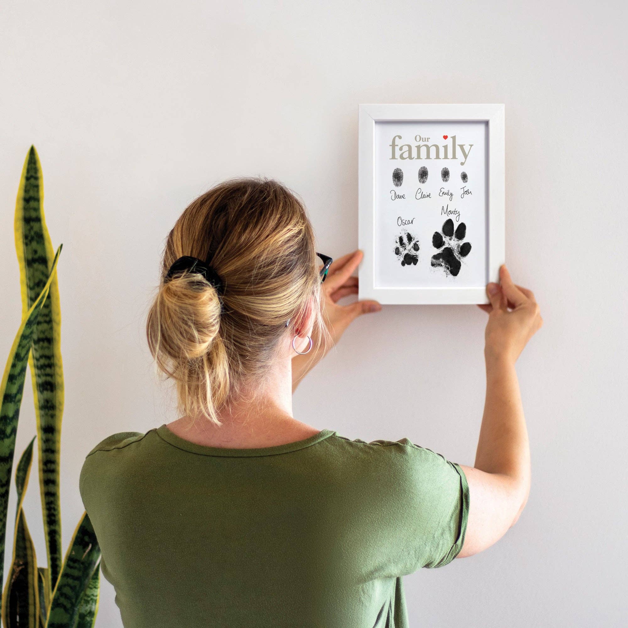 The Lovely Gift Group – wholesale Picture frame – Framed Family Finger/Paw Print Frame With Ink Kit2