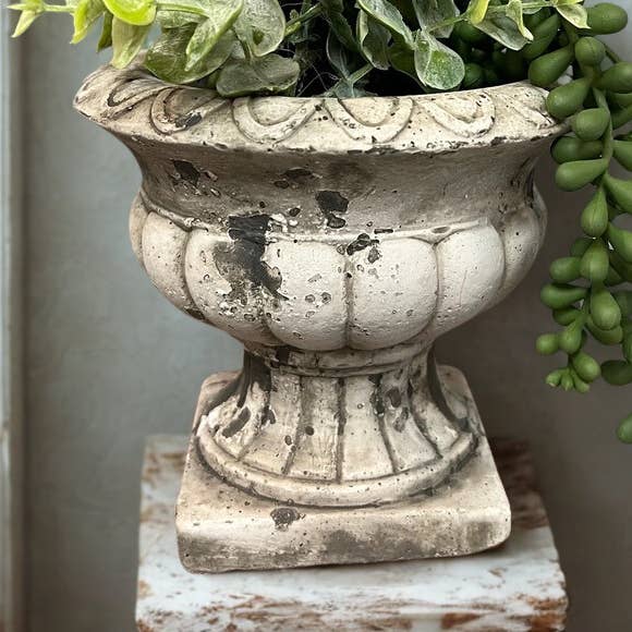 Vagabond Vintage - Wholesale Plant Pot - Cement Planter Urn0