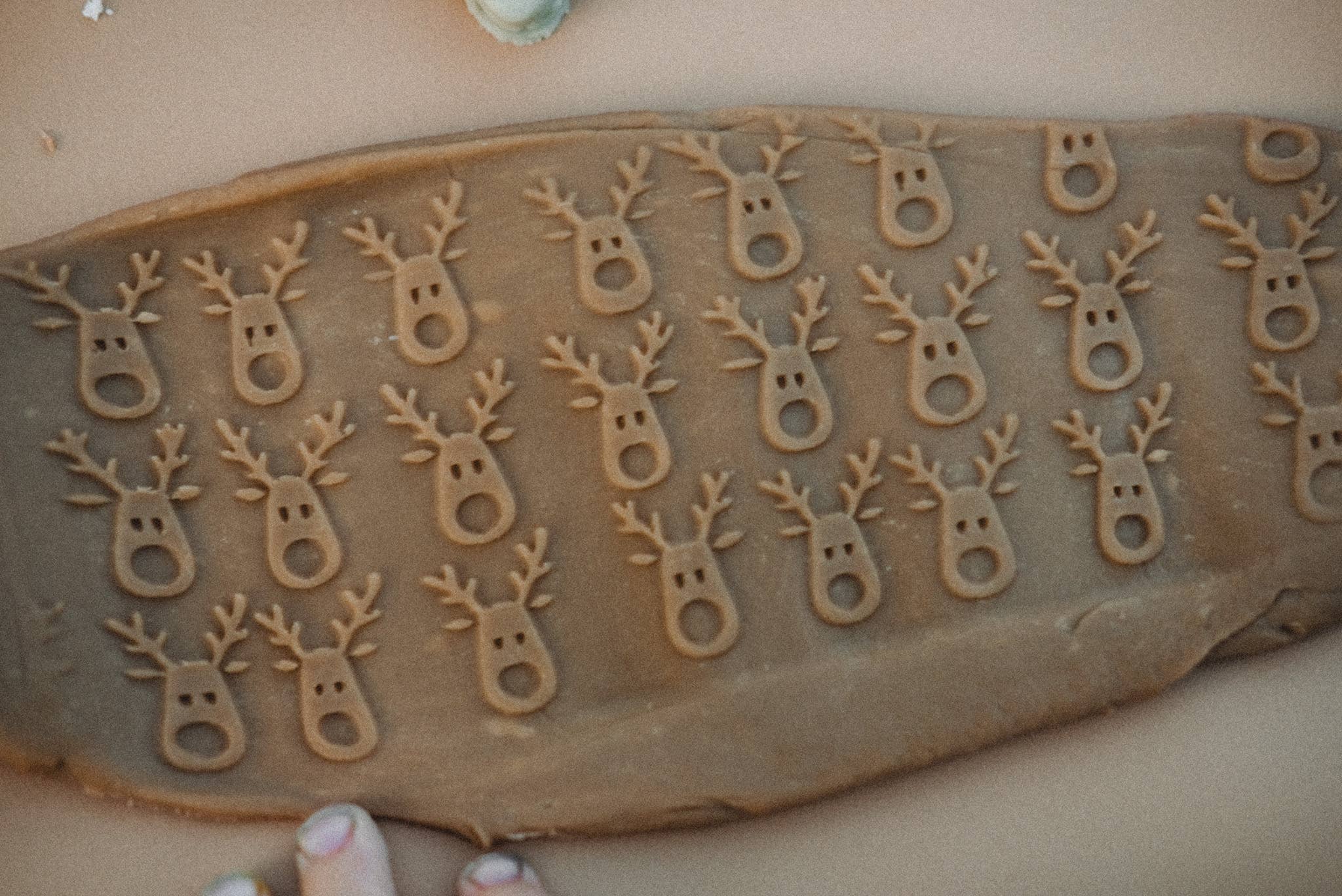 Kinfolk Pantry - Wholesale DIY craft kit – Child - Reindeer Roller - Eco Pattern Playdough Roller2