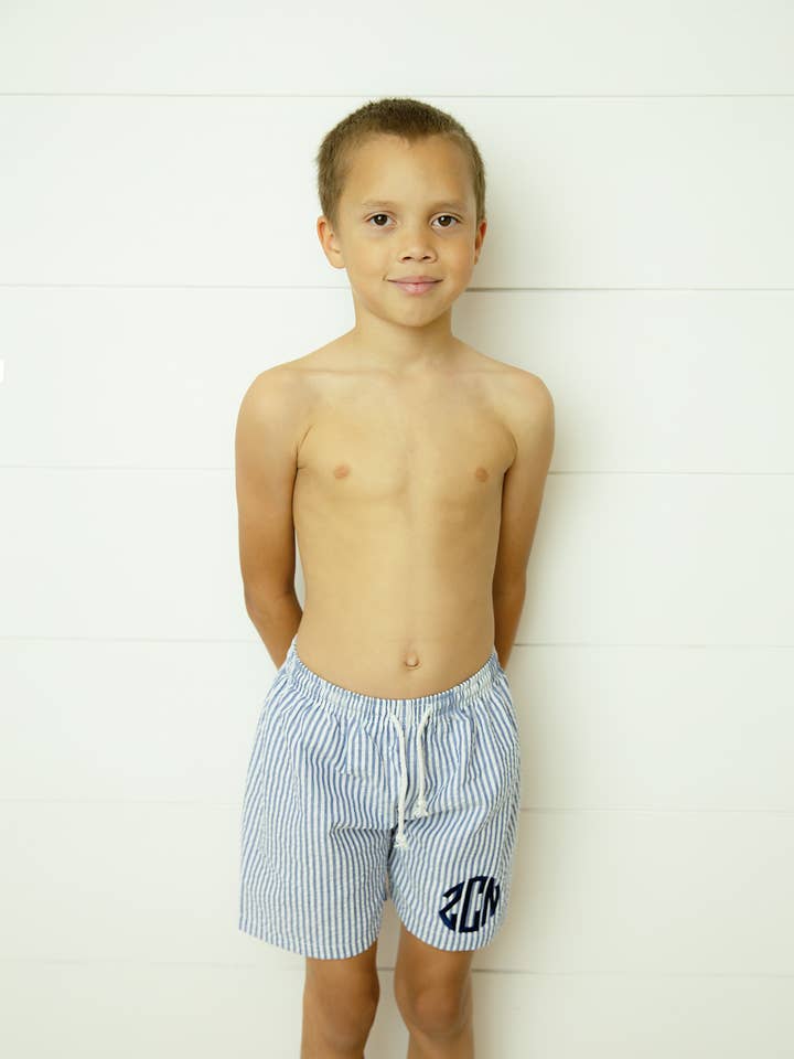 Maillot de bain en seersucker pour garçons - NAVY pour la vente par Love That Cotton