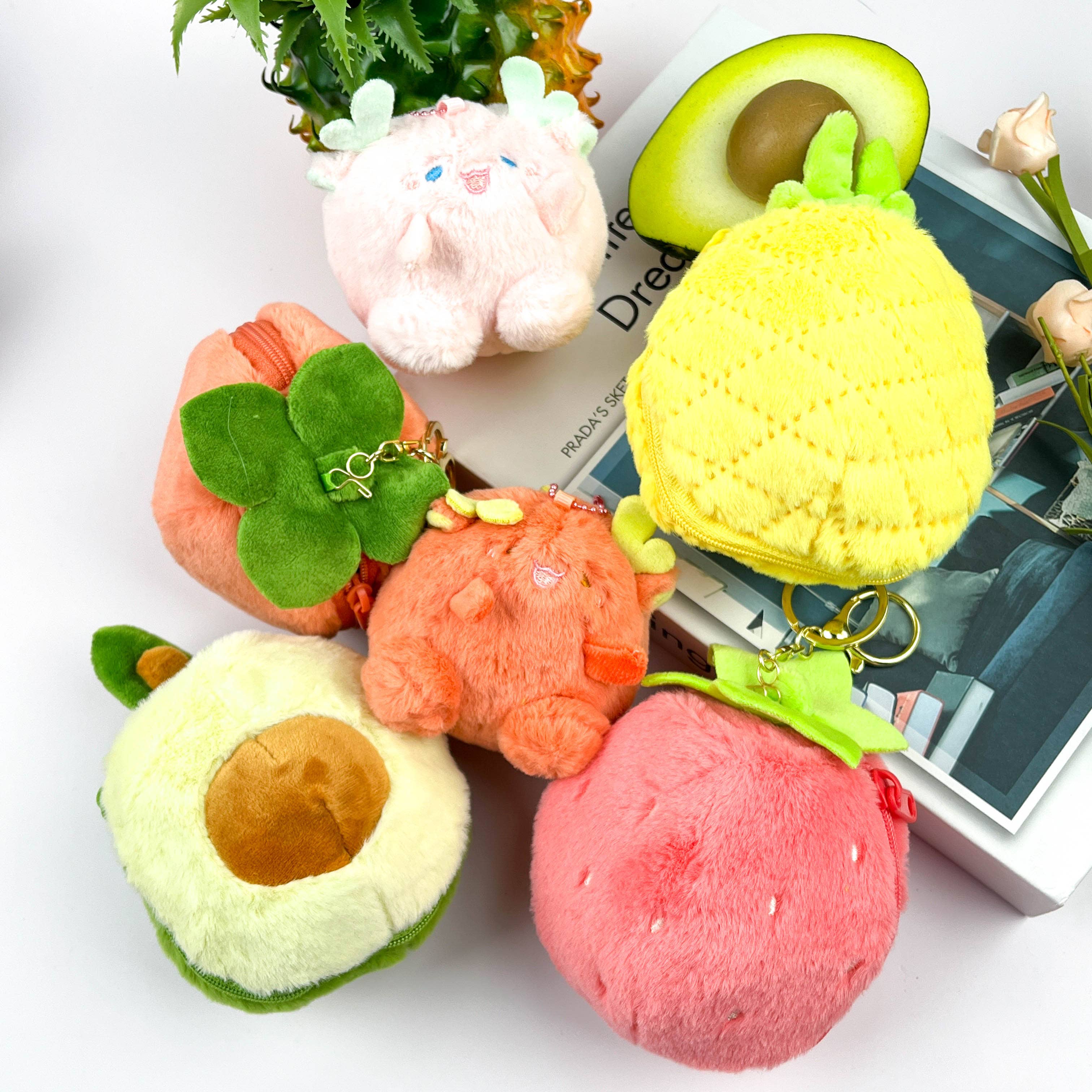 SoapElenGlen - Venta al por mayor Llavero - Mujer - Llavero colgante peluche transformable con forma de fruta8