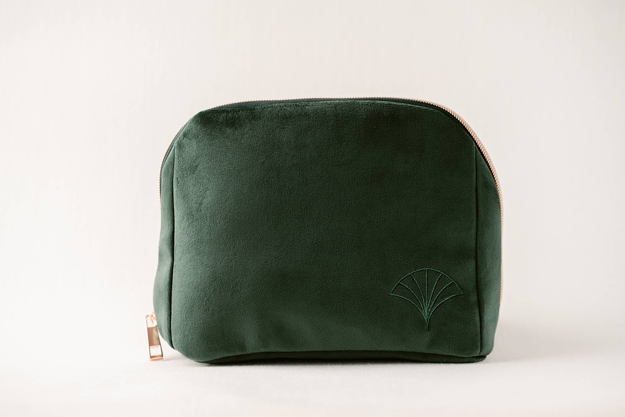 The Esty & Co® - Wholesale Makeup/Cosmetic Bag - Christmas Velvet Bag • Spa Gift • Cosmetics • Travel2