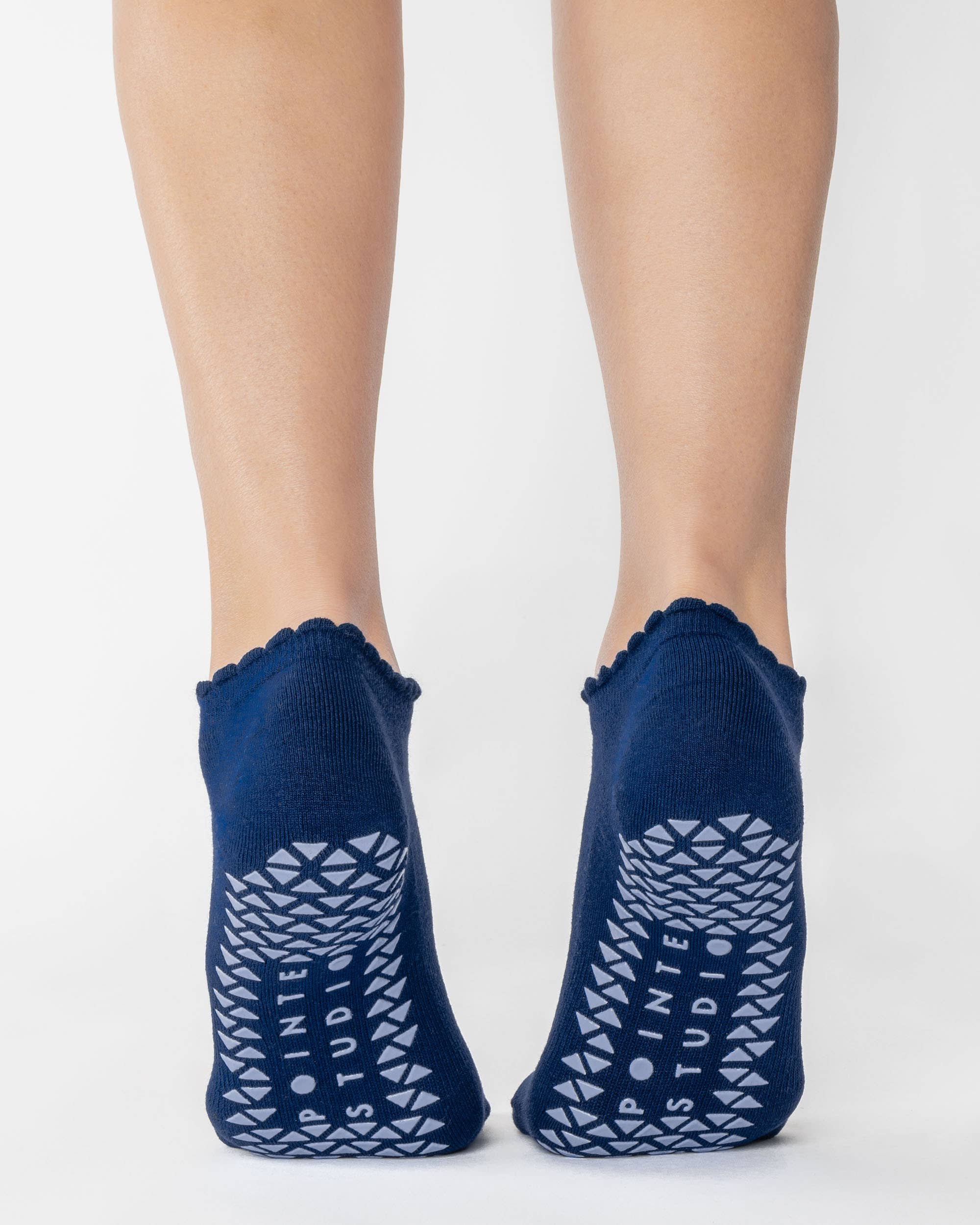 Pointe Studio – Großhandel Socken – Damen – Damen Happy Vollfuß-Griffsocke – Rutschfeste Baumwollmischung für Pilates & Barre4