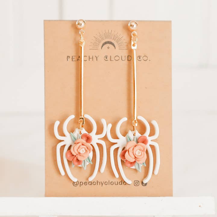 Pendentifs Spider Drop pour la vente par Peachy Cloud Co.