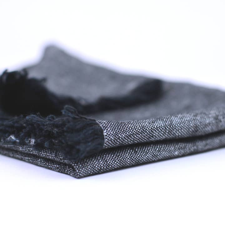 LinenCasa - Wholesale Hand Towel - Linen Hand Towel – Stonewashed – Black with Frayed Edges3
