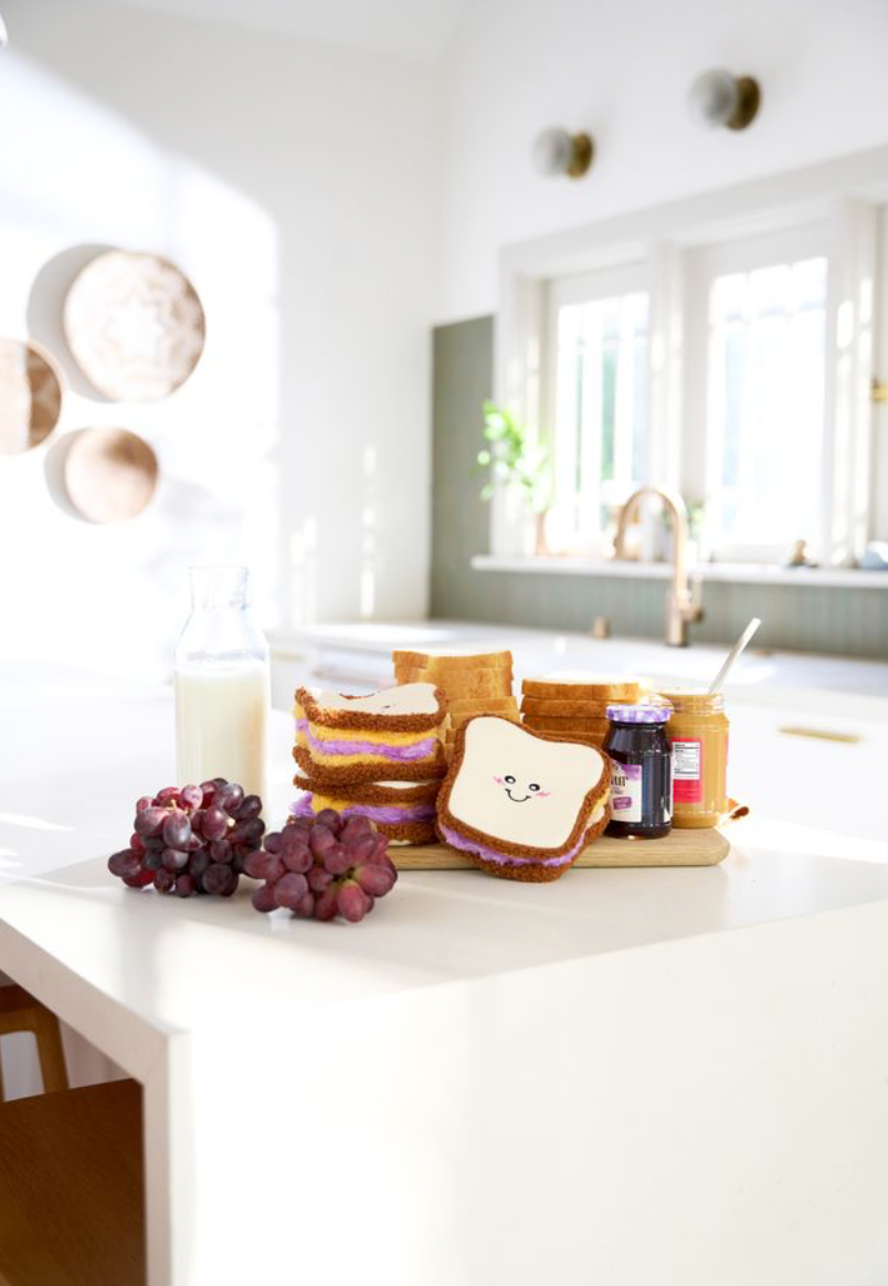 ZippyPaws - Wholesale Pet Toy - Dog - Snufflerz - PB&J Sandwich - Interactive Dog Toy5